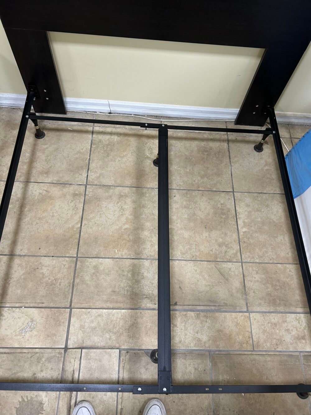 Adjustible Bed Frame - Image 3