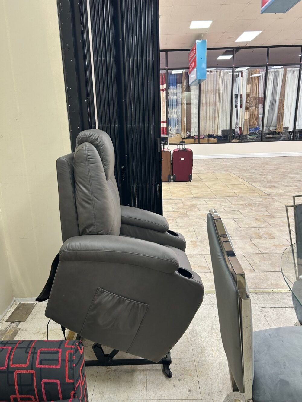 Recliner chair - Image 3